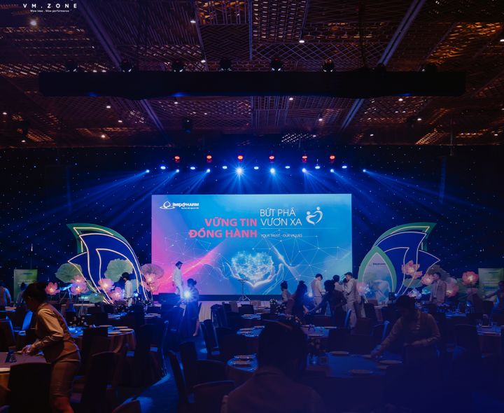 Hội Nghị Khách Hàng: Khi Giới Tinh Hoa Không Chỉ Đến Để Thưởng Lãm 